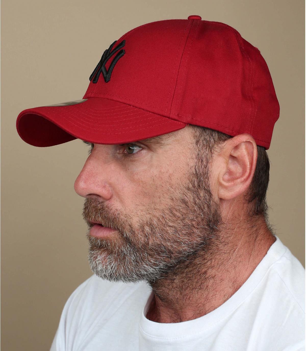 Kırmızı NY Cap Siyah Nakışlı Unisex Şapka cp220