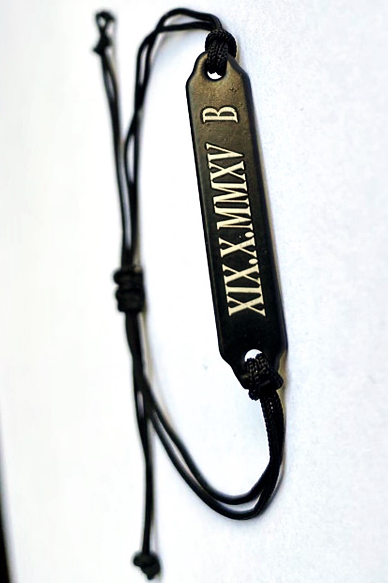 Kişiye Özel İsimli Yazılı Unisex Siyah Bileklik bbb17